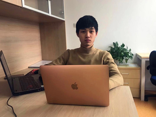 鄭偉澤_副本.jpg