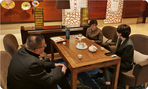 與水遊城假日酒店人事總監洽談_副本.png