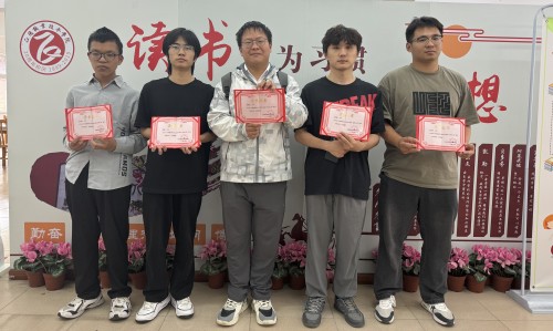 讀者之星學生代表_副本.jpg