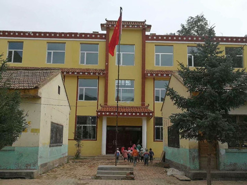 塔加小學_副本.jpg