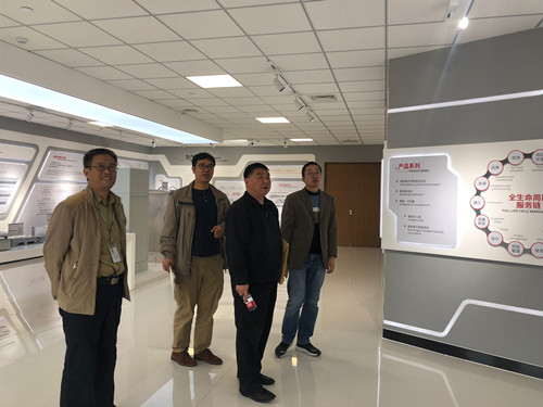 企業領導介紹企業發展_副本.jpg