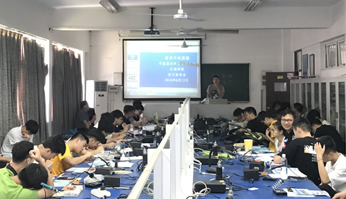中電熊貓來我系召開專場招聘會_網頁內圖.jpg