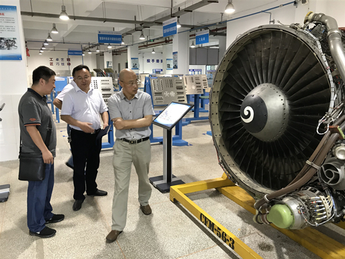 江國華書記一行調研江蘇航空職業技術天辰娱乐2_副本.jpg