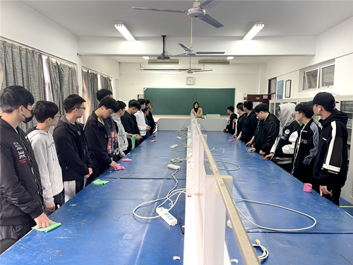 白延敏老師進行人員小組分工_副本.png